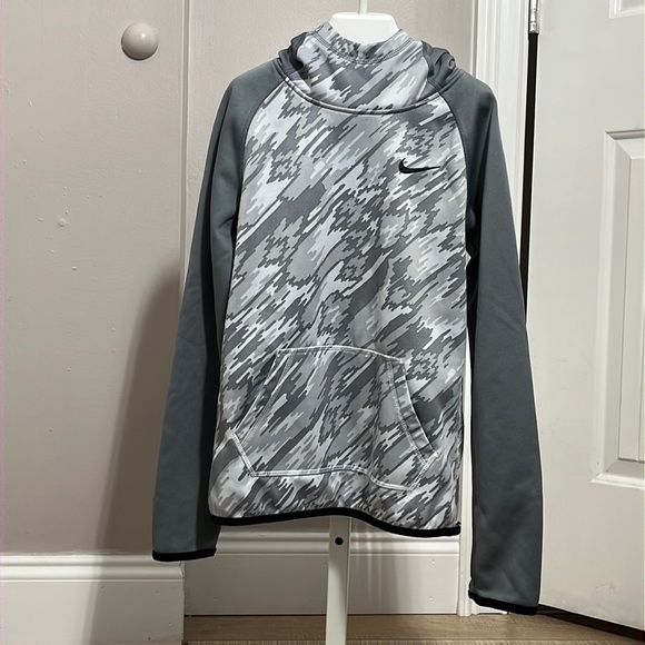 Nike Other - Kids Nike Dri Fit Hoodie Gray Camo with Thumbholes Size M